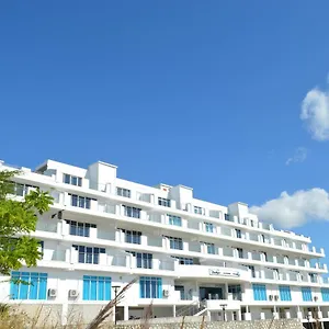 Residences-Sommet-Port-Salut-Exterior