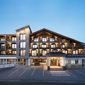 Hotel-Stubai-Schonberg-im-Stubaital-Exterior