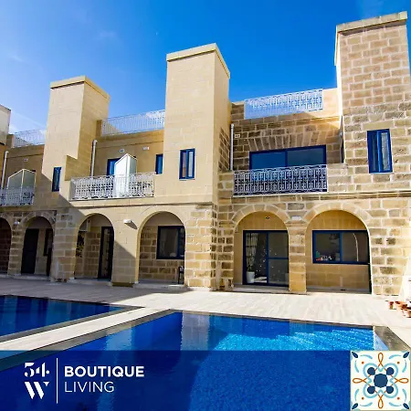 Fiftyfour-West-Boutique-Living-Bed-Breakfast-Gharb-Swimming-Pool