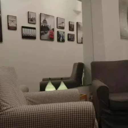 Chic-Capsule-Otel-Singapore-Interior