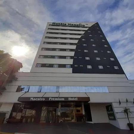 Hotel-Maestro-Premium-Cascavel-Exterior