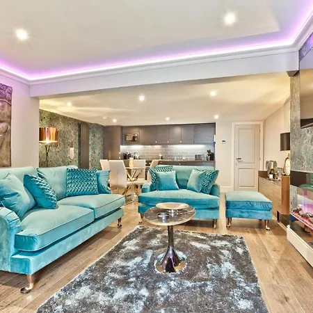 The-Mews-Boutique-Deluxe-Apartments-Sleep-2-6-People-Central-Location-Free-Parking-Windermere-Interior