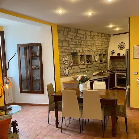 Bellissima-Casa-Dentro-Il-Castello-Di-San-Savino-Villa-Gym