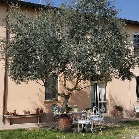 B-B-La-Palazza-Russi-Exterior