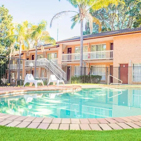 Sutherland-Motel-Exterior