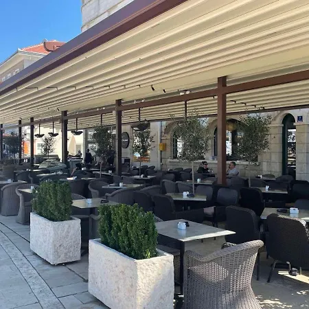 Hotel-Astoria-Tivat-Exterior