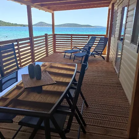 K9-Mobile-Home-Camp-Imperial-Vodice-Amenities