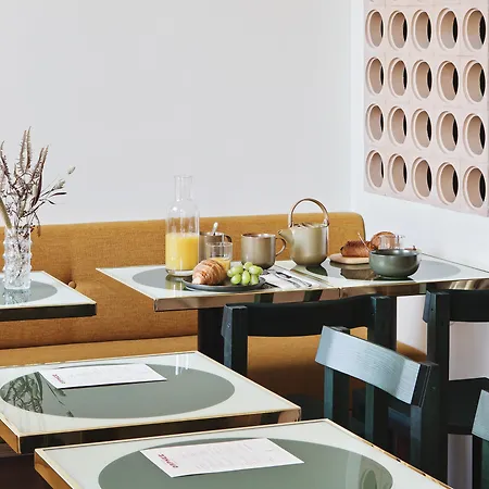 Hotel-Orphee-Orso-Hotels-Paris-Room