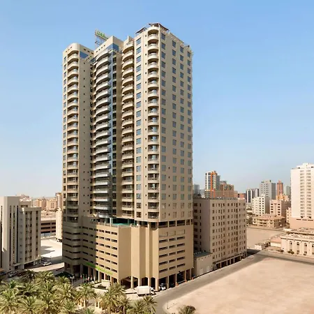 Wyndham-Garden-Manama-Hotel-Skyline