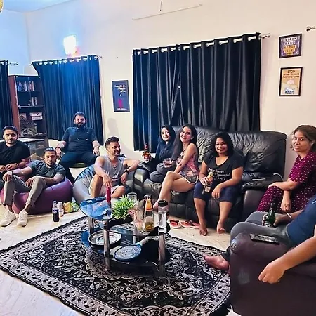 Rostel-Backpackers-Hostel-Pune-Business