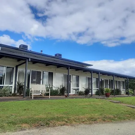 Neerim-South-Hotel-Exterior