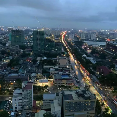 City-And-Sea-View-Staycation-At-Coast-Residences-Pasay-Skyline