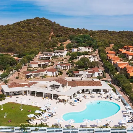 Piccolo-Hotel-Adults-Only-Tanaunella-Exterior