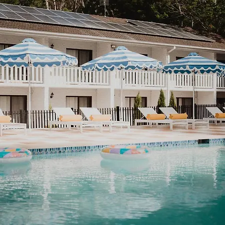 The-Lodge-Jamberoo-Exterior