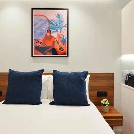 West-Hampstead-Serviced-Apartments-By-Concept-Apartments-London-Room