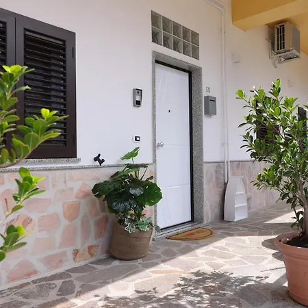 B-B-A-Casa-Di-Angela-Praia-a-Mare-Exterior