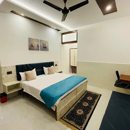 Hotel-Dileep42-Lucknow-Room