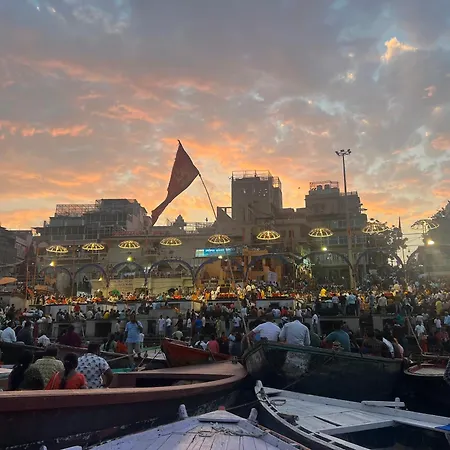 The-Ramayana-Hotel-Ayodhya-People