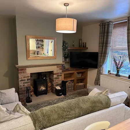 Prince-St-Cottage-Haworth-Sleeps-4-Room