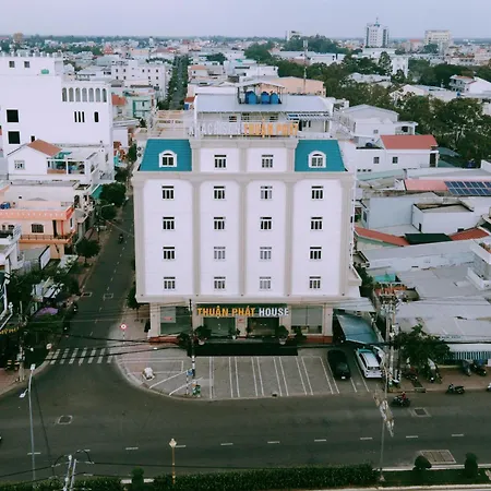 Thuan-Phat-House-Soc-Trang-Exterior