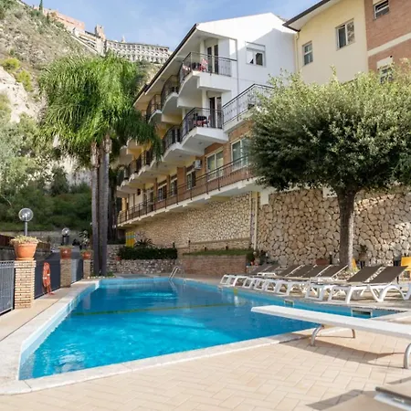 Hotel-Corallo-Taormina-Exterior