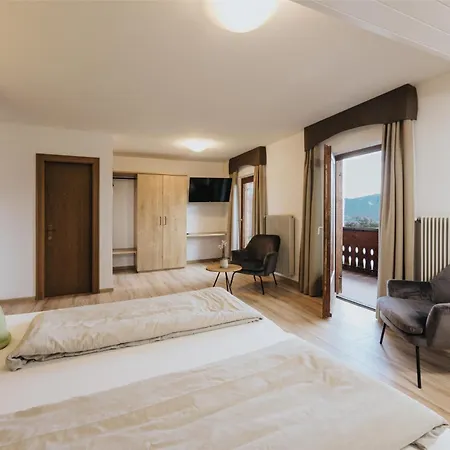 Hotel-Restaurant-Alber-Verano-Room