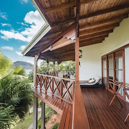 Villas-De-Jardin-Self-Catering-Port-Glaud-Exterior