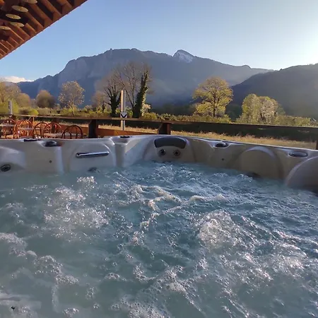 Transhumance-Cie-Auberge-Appartements-Spa-Bedous-Amenities