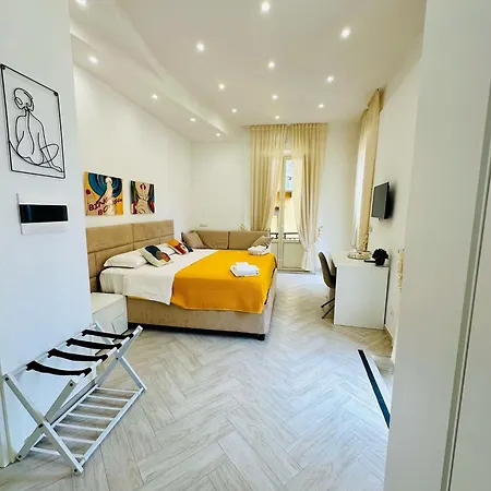 Flo-Hotel-Naples-Facilities