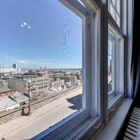 North-House-Hotel-Automatise-Manoir-Des-Remparts-Quebec-City-Exterior