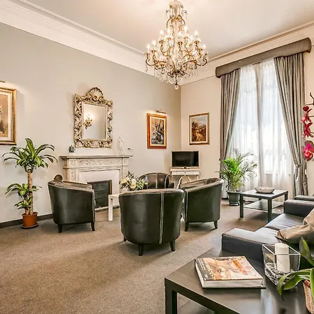 Hotel-Arno-Bellariva-Florence-Interior