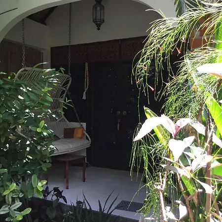 Gili-Nyepi-Hotel-Gili-Trawangan-Exterior