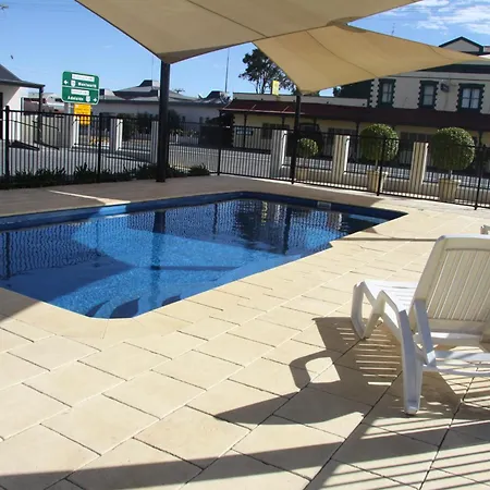 Red-Earth-Motel-Broken-Hill-Interior