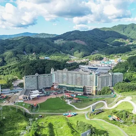 Wellihilli-Park-Resort-Hoengseong-Skyline