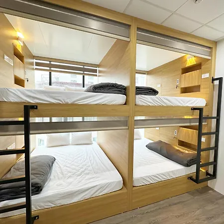 Hanoi-Capsule-Station-Hostel-Hostel-Beds