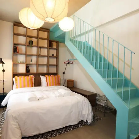 Dogpound-Hotel-Athens-Beds