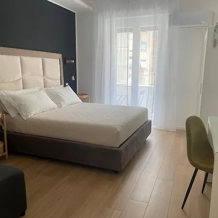 Wow-Rome-Home-Exterior