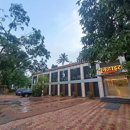 Hotel-Moon-Lite-Residency-Marve-Road-Malad-West-Mumbai-Exterior