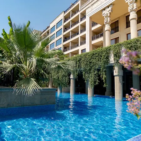 Argisht-Partez-Hotel-All-Inclusive-Beach-Bar-Rebls-Golden-Sands-Exterior