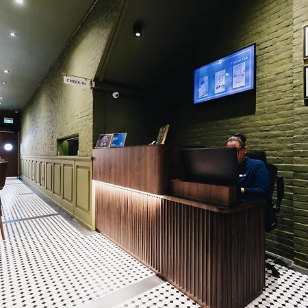 Hotel-Nuve-Heritage-Singapore-Interior