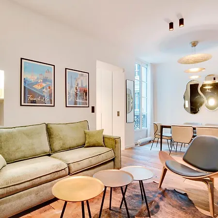 Pick-A-FlatS-Apartment-In-Montorgueil-Rue-Saint-Joseph-Paris-Room