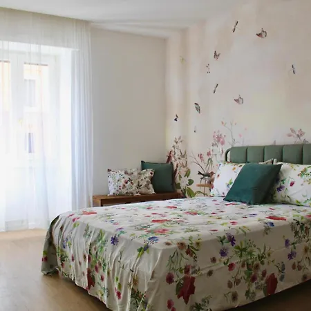 KingS-Place-Rome-Beds