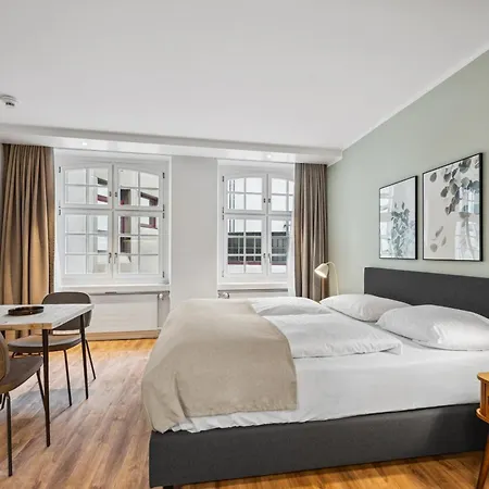 Limehome-Basel-Muenzgasse-Room