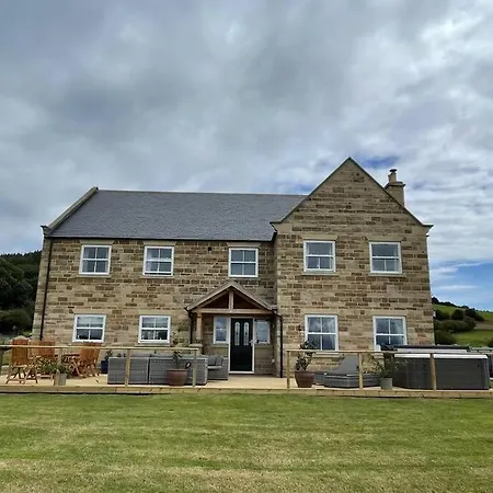 Foxhall-Farm-Thirsk-Exterior