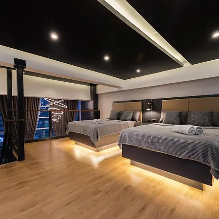 Fuente-Osmena-Circle-Cebu-City-La-Maison-De-Reve-Room