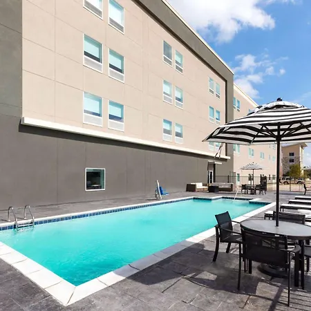 La-Quinta-Inn-Suites-By-Wyndham-Austin-Parmer-Tech-Ridge-Exterior