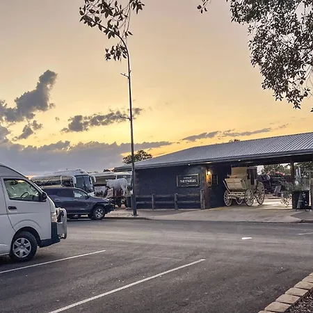 The-Staging-Post-Motel-Longreach-Exterior