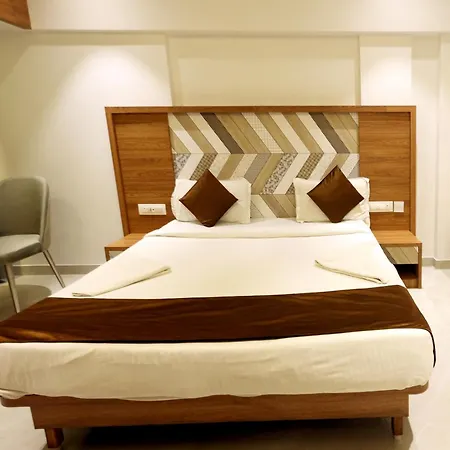 Host-Inn-International-Marol-Mumbai-Room