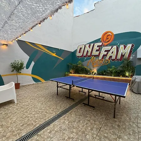 Onefam-Madrid-Hostel-Amenities