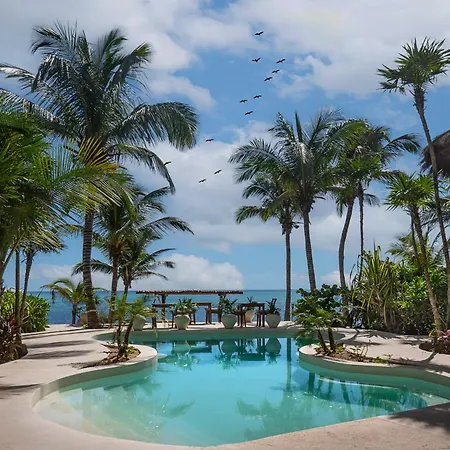 Mantaray-Tulum-Hotel-Corridors